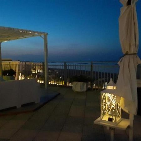 Hotel Embassy Cesenatico Extérieur photo