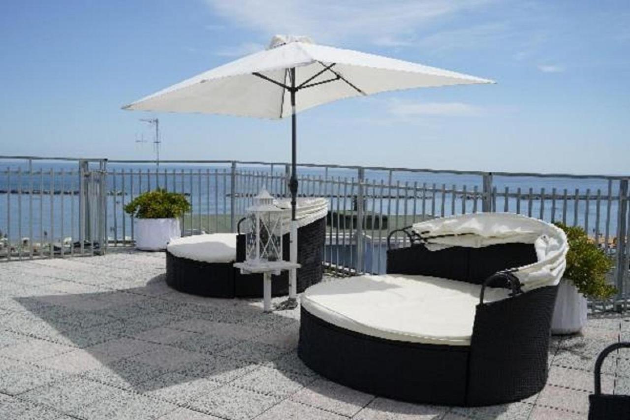 Hotel Embassy Cesenatico Extérieur photo