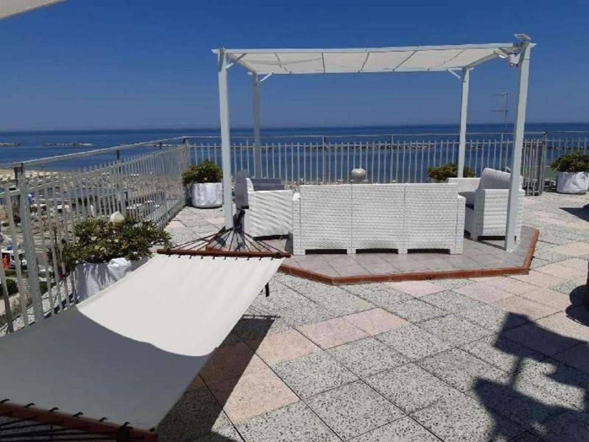 Hotel Embassy Cesenatico Extérieur photo