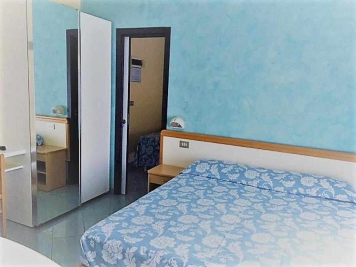 Hotel Embassy Cesenatico Extérieur photo