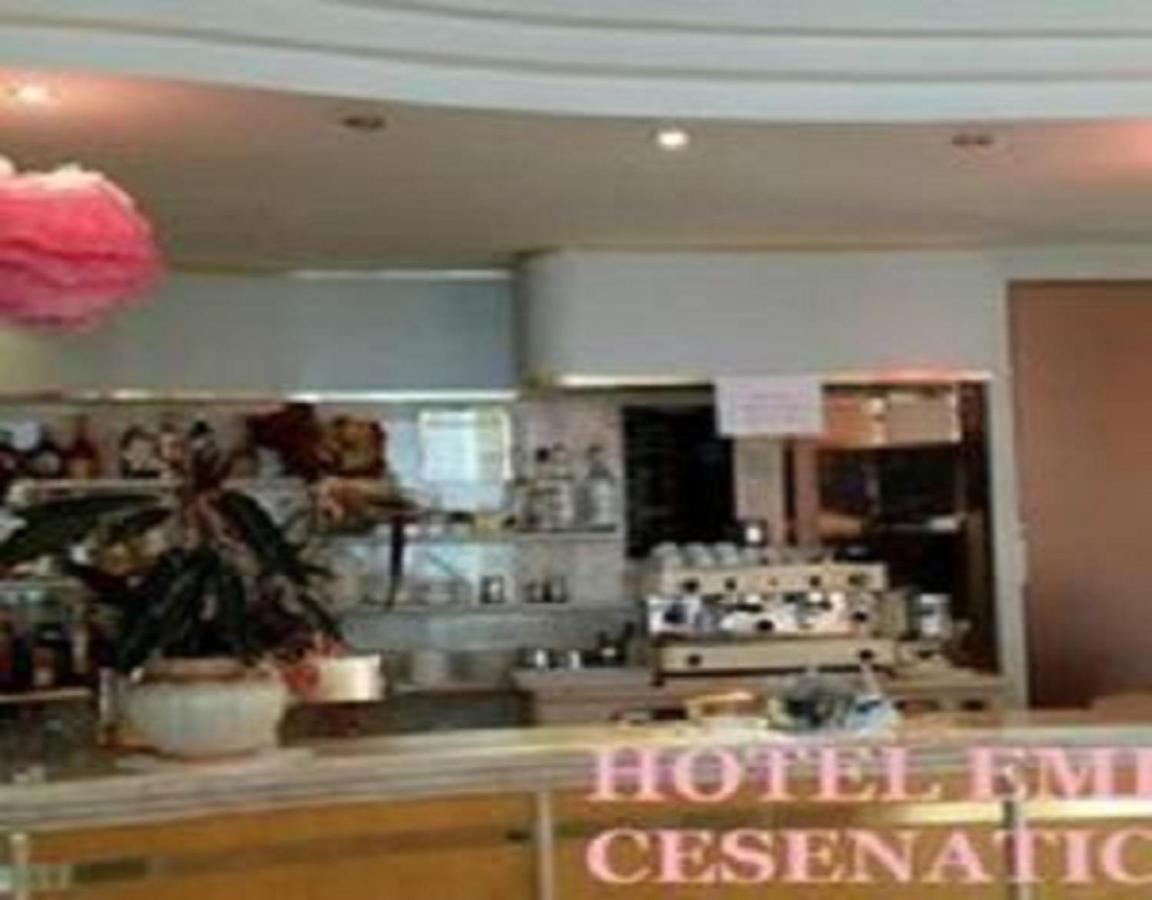 Hotel Embassy Cesenatico Extérieur photo