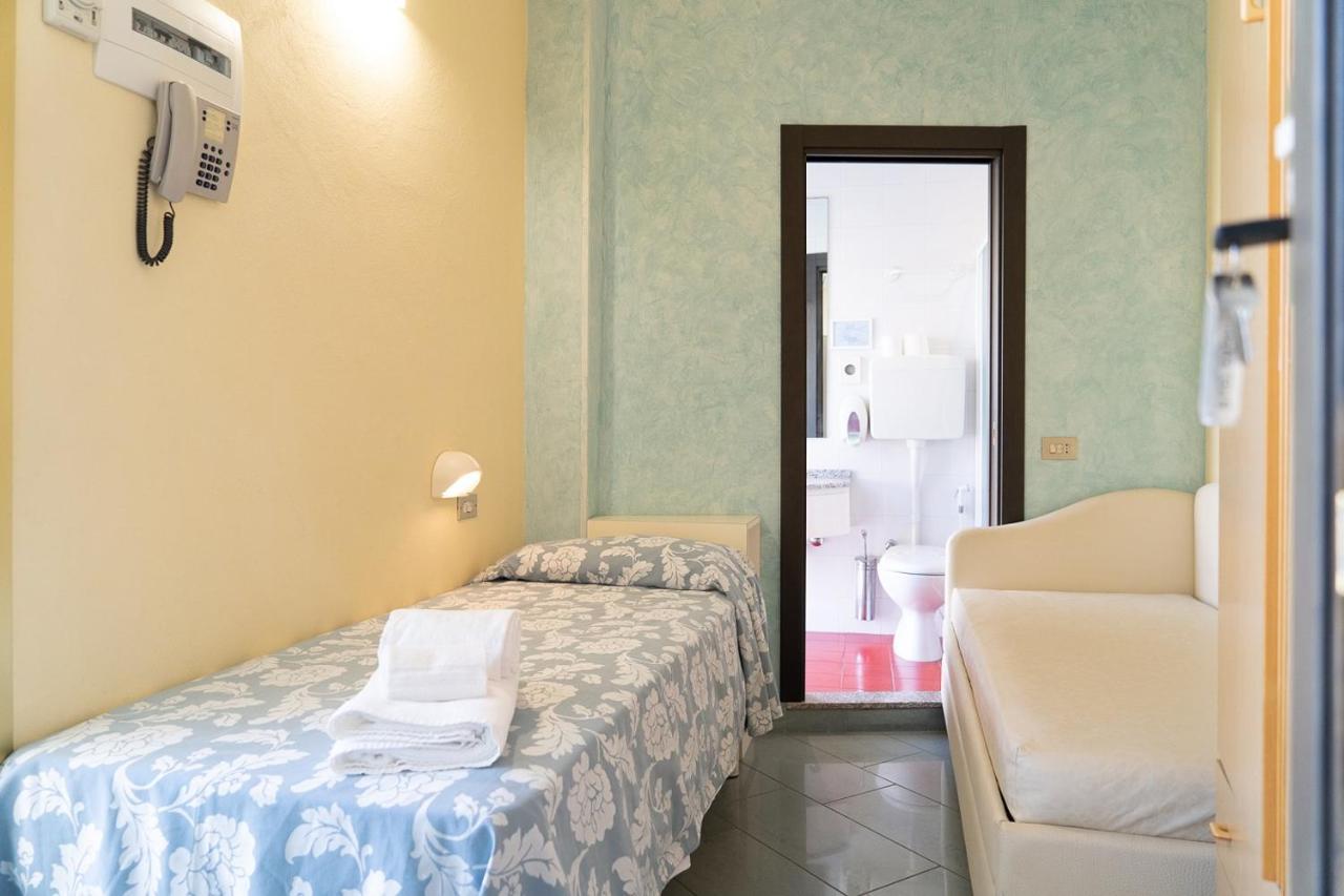Hotel Embassy Cesenatico Extérieur photo